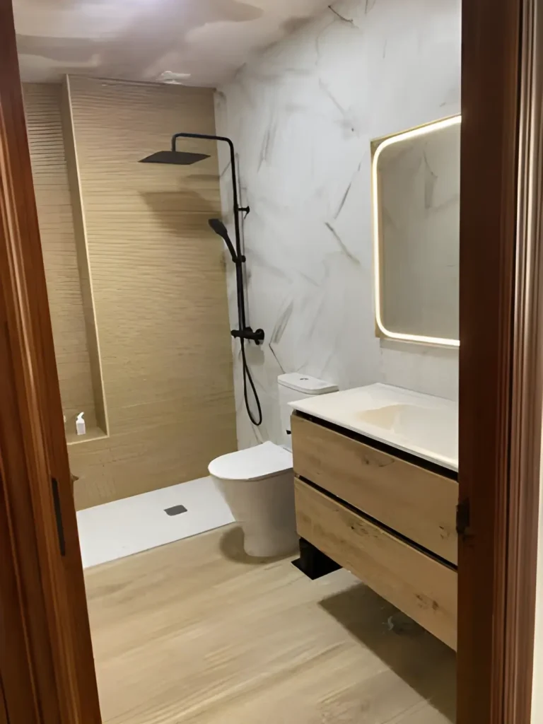 Reforma completa de baño realizada en La Unión