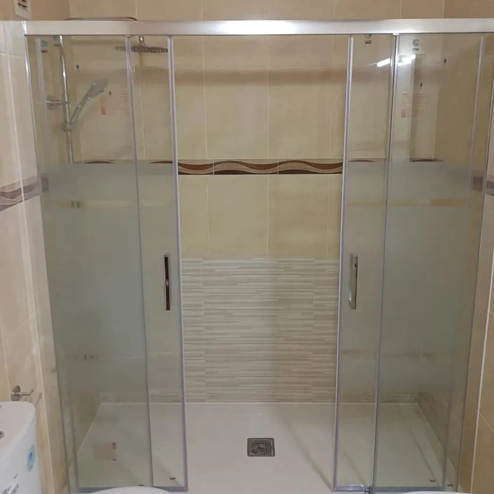 Bañera cambiada por pie de ducha en Cartagena